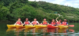 Down the Bidasoa River in the canoe.