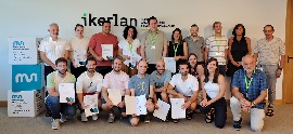 Entrega de diplomas de la microcredencial en Gestión de Proyectos a personas trabajadoras de IKERLAN