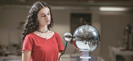 Laboratorio de Física, un espacio abierto a la curiosidad y la creatividad
