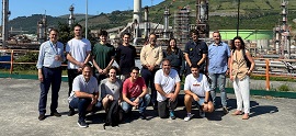 Estudiantes del Máster en Tecnologías del Hidrógeno visitan las instalaciones de Petronor