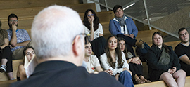 El alumnado del grado Humanidades Digitales Globales presenta sus Trabajos de Fin de Grado